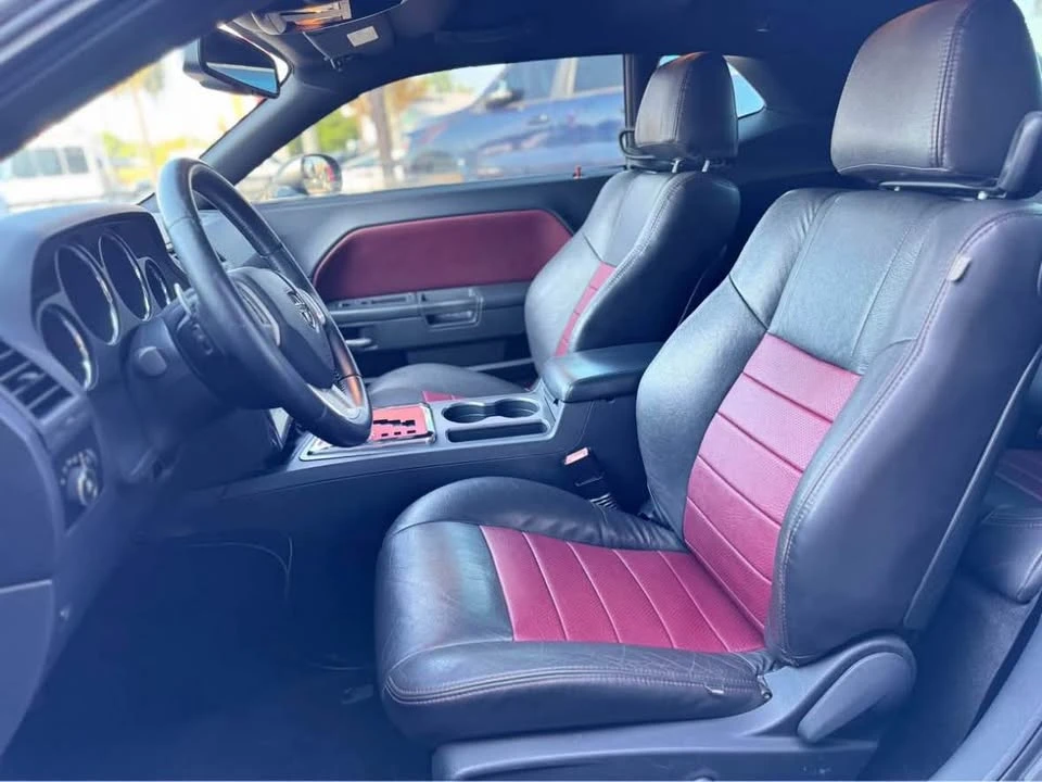2012 Dodge Challenger 3rd Gen - Image 10 of 17