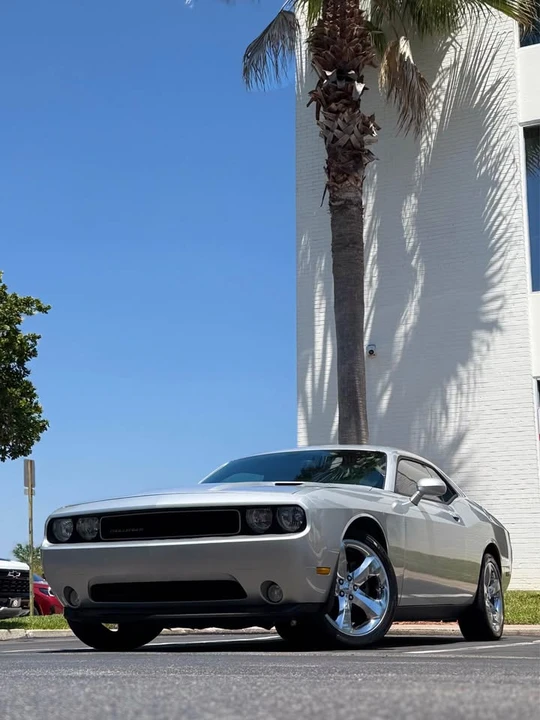 2012 Dodge Challenger 3rd Gen - Image 17 of 20