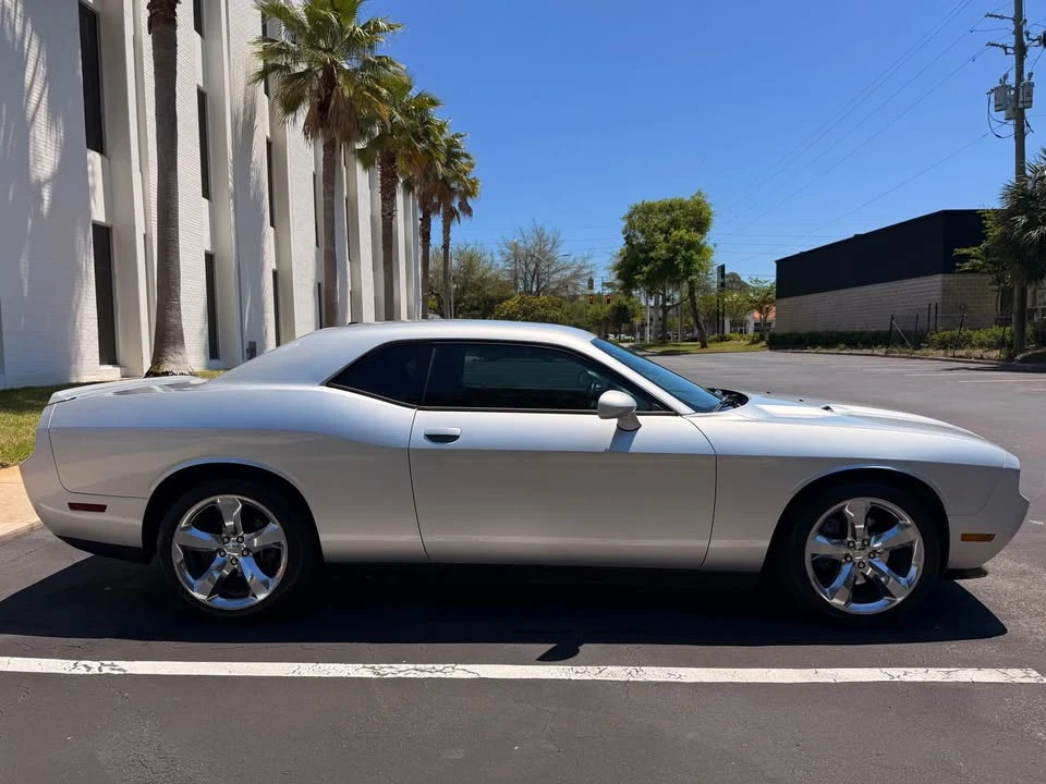 2012 Dodge Challenger 3rd Gen - Image 10 of 20