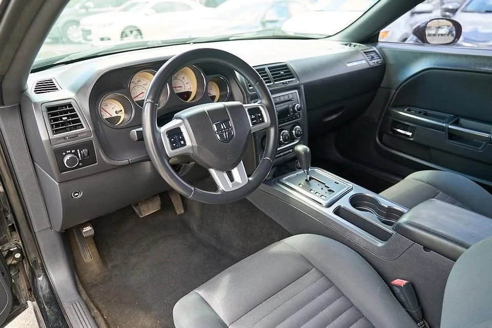 2012 Dodge Challenger 3rd Gen - Image 17 of 20
