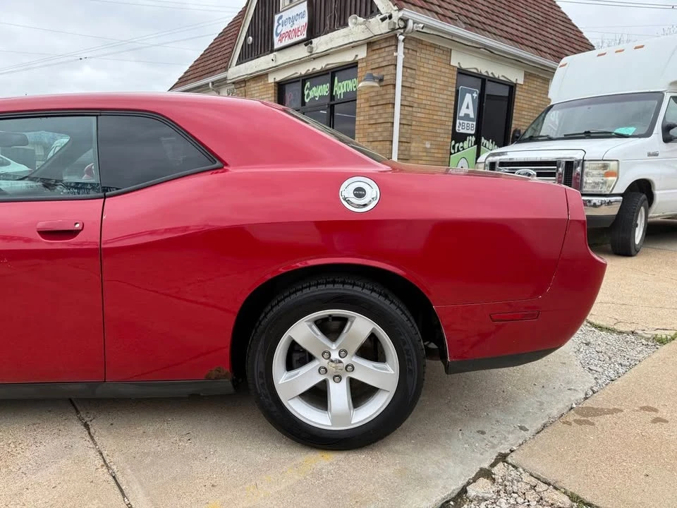 2012 Dodge Challenger 3rd Gen - Image 9 of 15