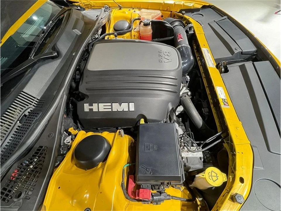 2012 Dodge Challenger 3rd Gen - Image 16 of 31