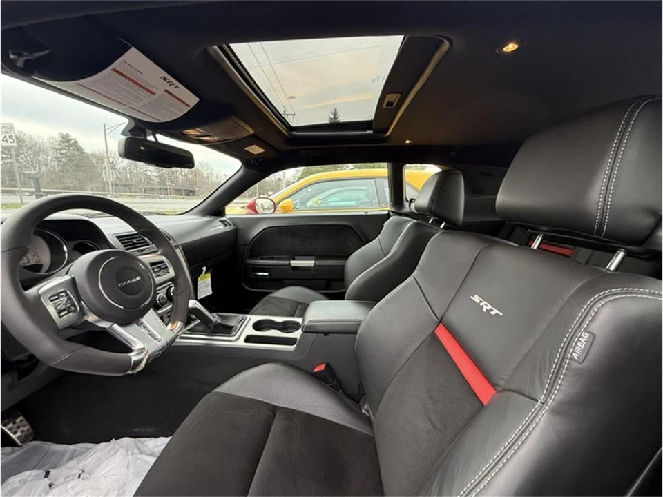 2012 Dodge Challenger 3rd Gen - Image 10 of 22