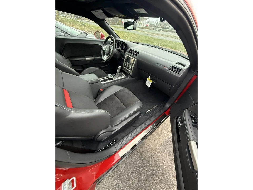 2012 Dodge Challenger 3rd Gen - Image 13 of 22