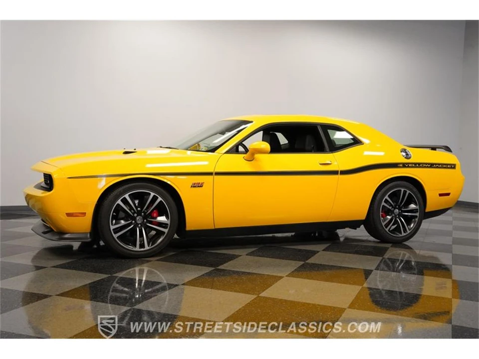 2012 Dodge Challenger 3rd Gen - Image 4 of 31
