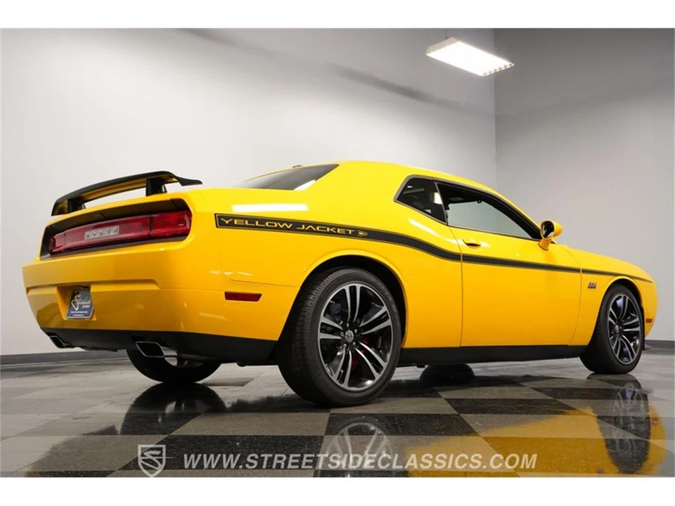 2012 Dodge Challenger 3rd Gen - Image 25 of 31