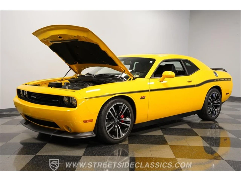 2012 Dodge Challenger 3rd Gen - Image 29 of 31