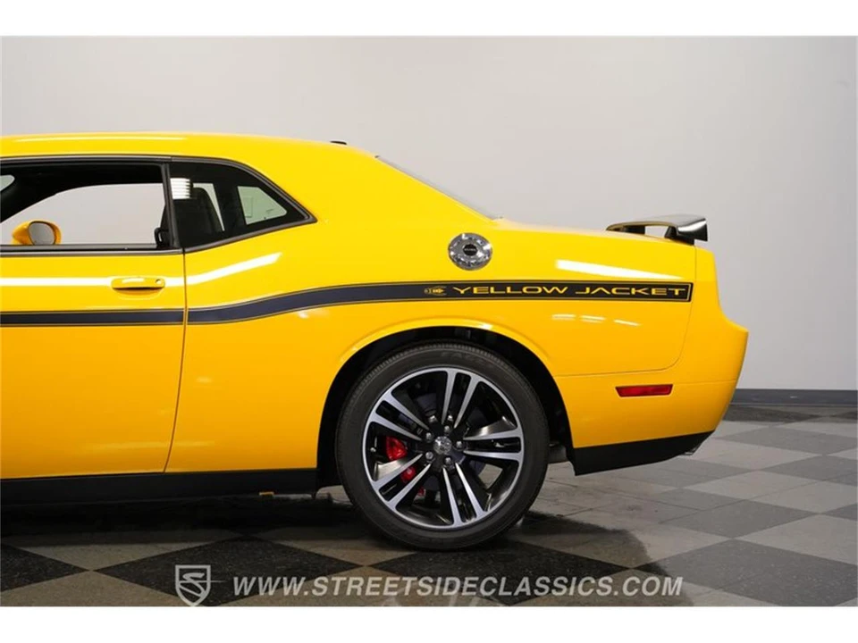 2012 Dodge Challenger 3rd Gen - Image 22 of 31