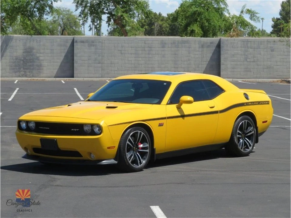2012 Dodge Challenger 3rd Gen - Image 6 of 31