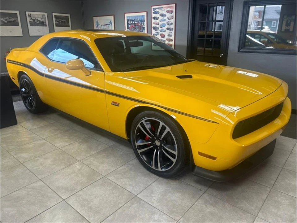 2012 Dodge Challenger 3rd Gen - Image 3 of 28