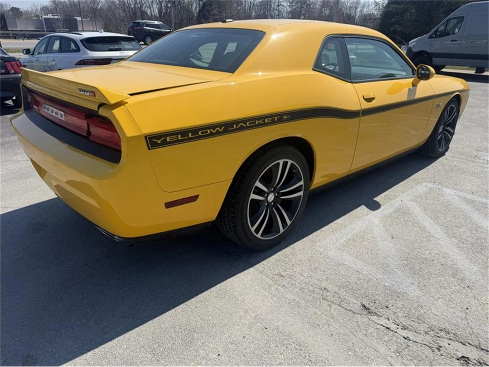 2012 Dodge Challenger 3rd Gen - Image 5 of 28