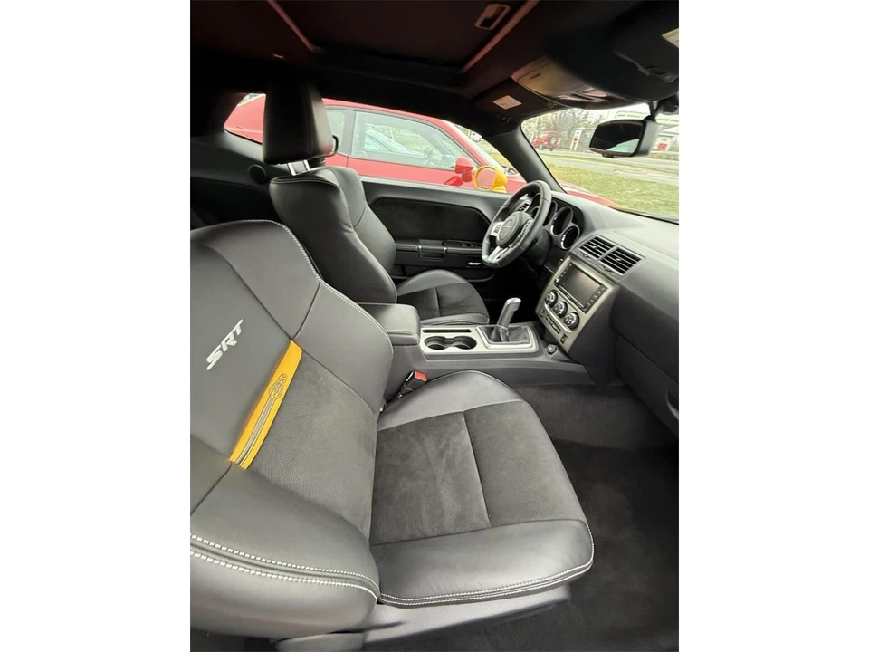 2012 Dodge Challenger 3rd Gen - Image 15 of 28
