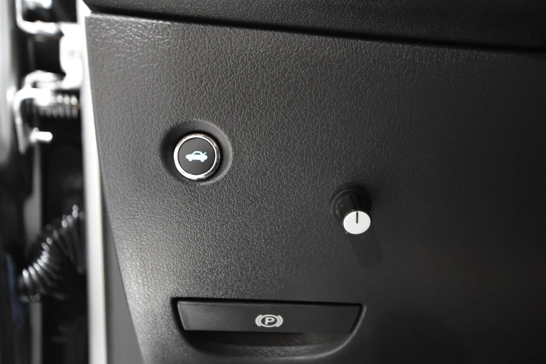 2012 Dodge Challenger SRT8 & 392 3rd Gen - Image 17 of 21