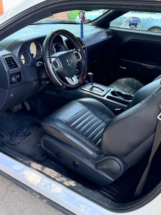2012 Dodge Challenger 3rd Gen - Image 6 of 9