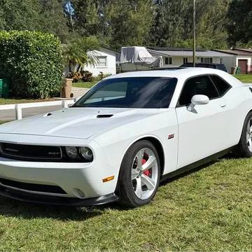 2012 Dodge Challenger 392 Hemi Scat Pack Shaker