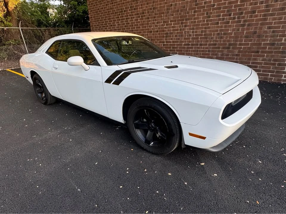 2012 Dodge Challenger 3rd Gen - Image 11 of 20