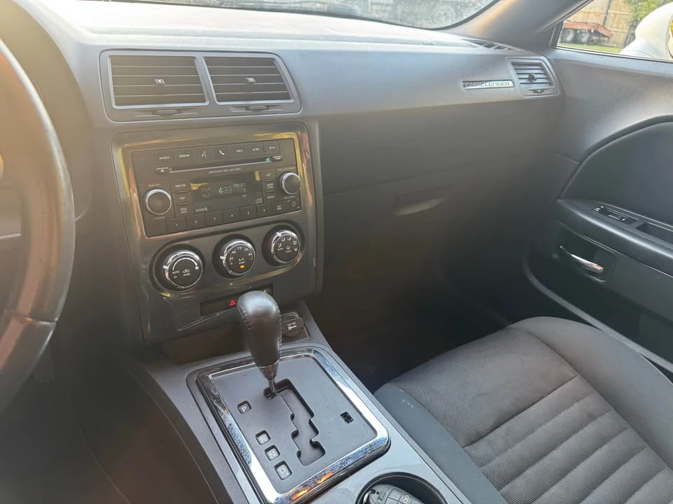 2012 Dodge Challenger 3rd Gen - Image 14 of 20