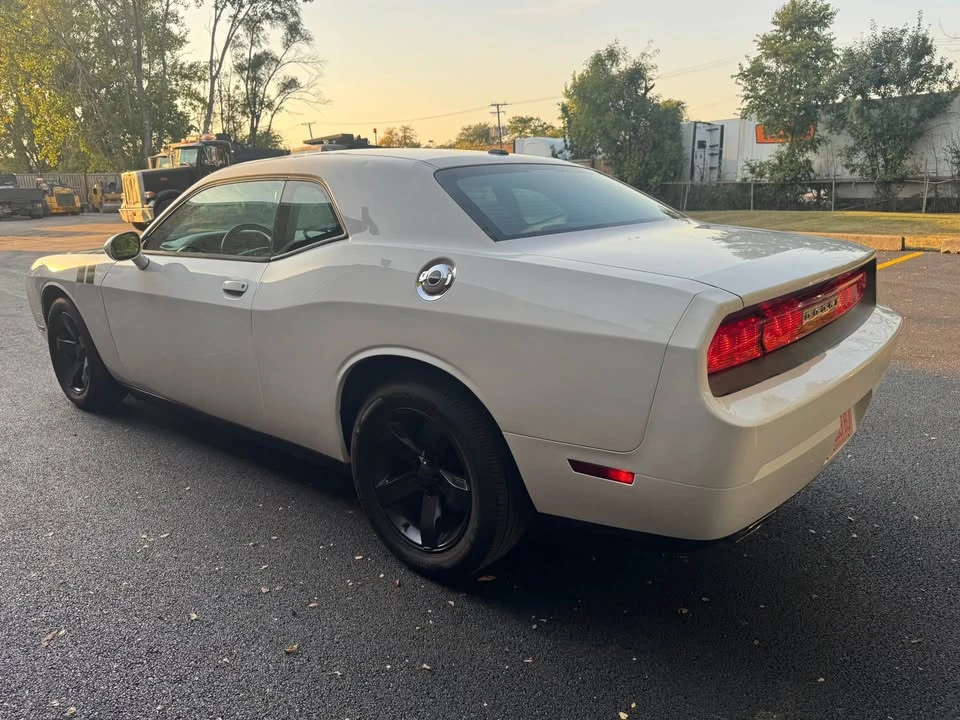2012 Dodge Challenger 3rd Gen - Image 5 of 20