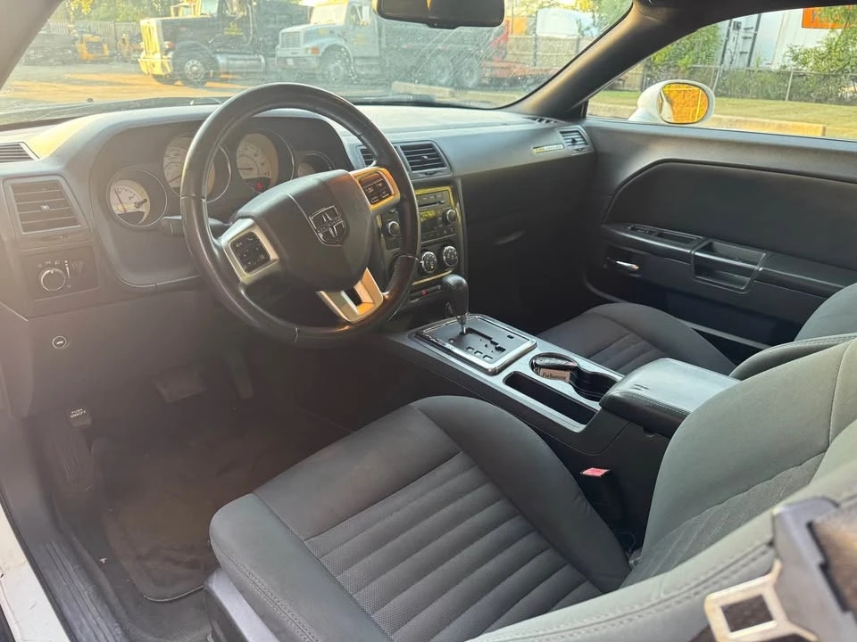 2012 Dodge Challenger 3rd Gen - Image 15 of 20