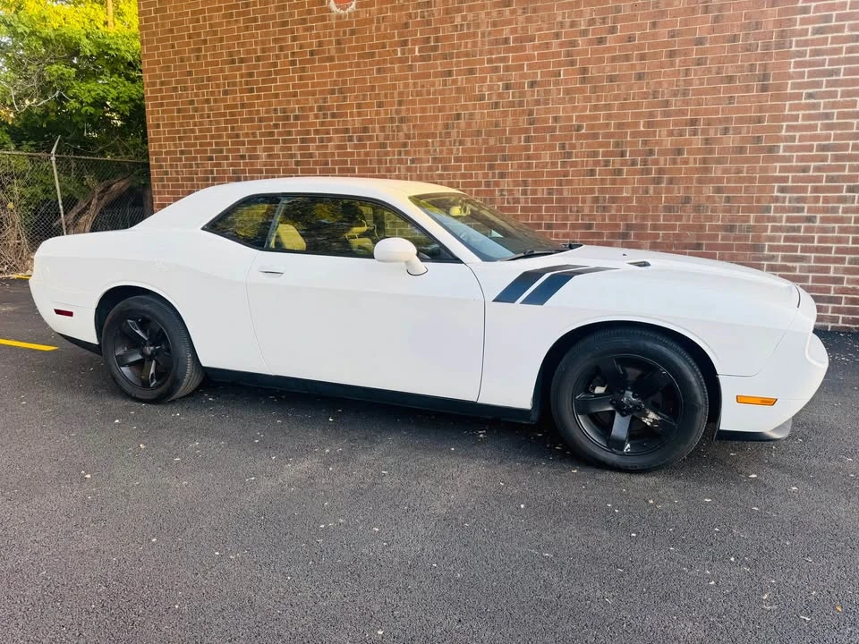 2012 Dodge Challenger 3rd Gen - Image 19 of 20