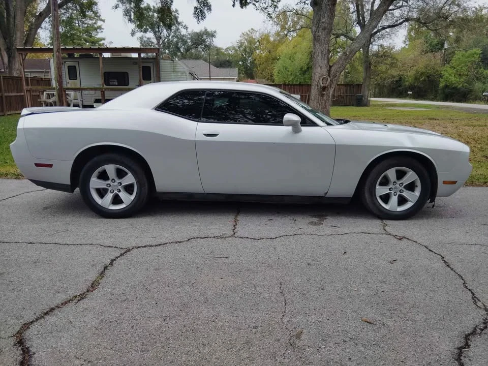 2012 Dodge Challenger - Image 5 of 15