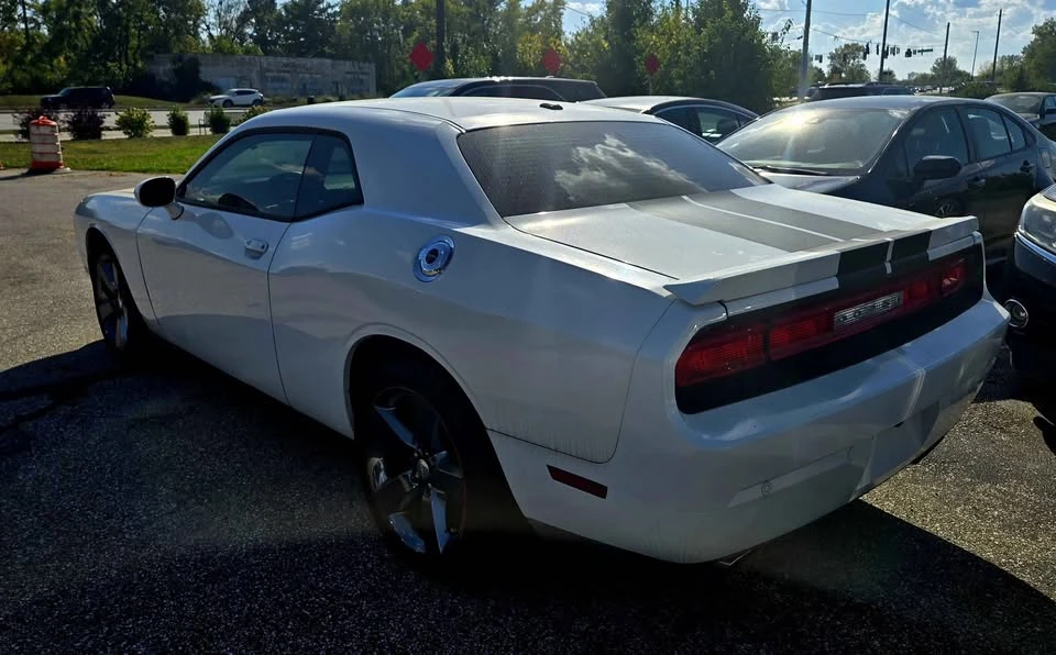 2012 Dodge Challenger 3rd Gen - Image 5 of 10