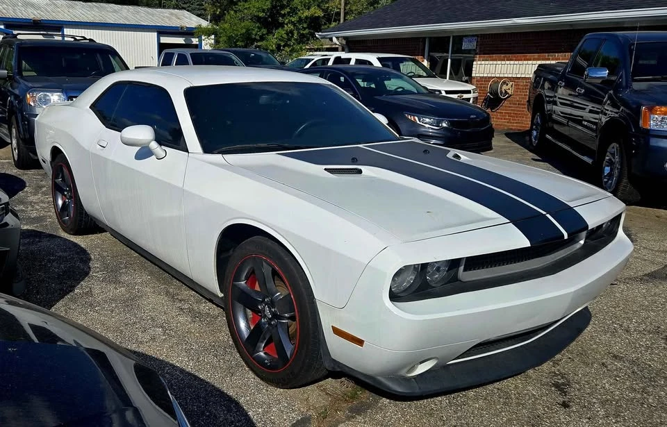 2012 Dodge Challenger 3rd Gen - Image 3 of 10