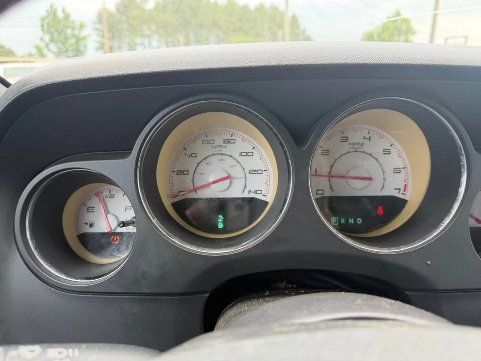 2012 Dodge Challenger 3rd Gen - Image 10 of 13