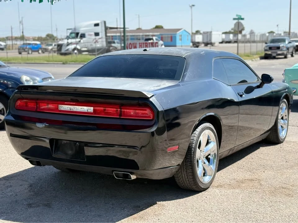 2012 Dodge Challenger 3rd Gen - Image 5 of 7