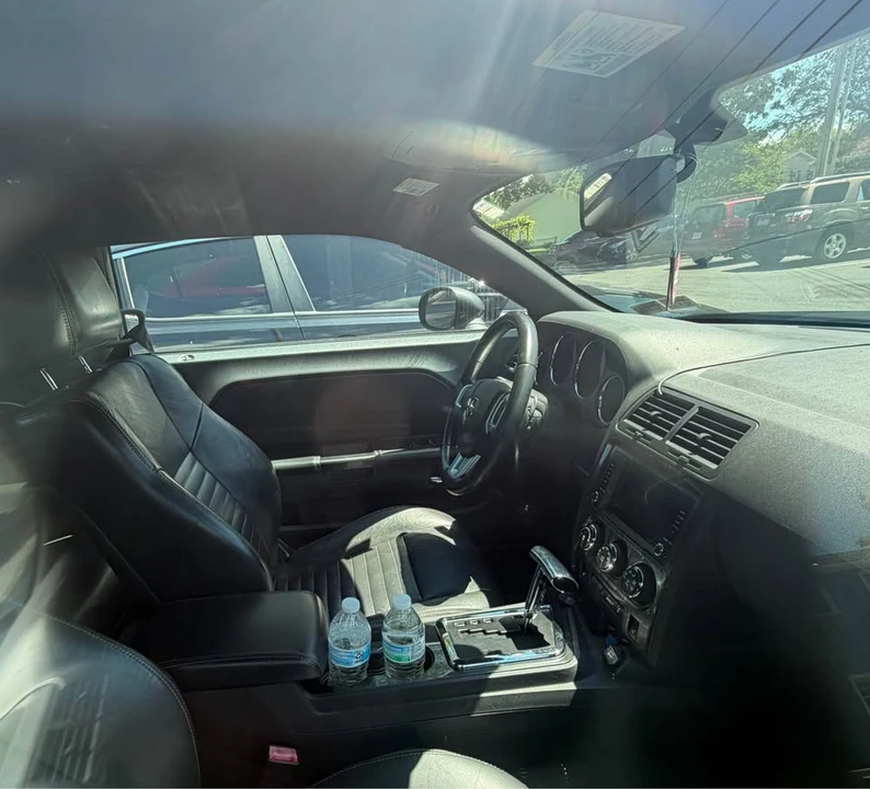 2012 Dodge Challenger 3rd Gen - Image 6 of 10