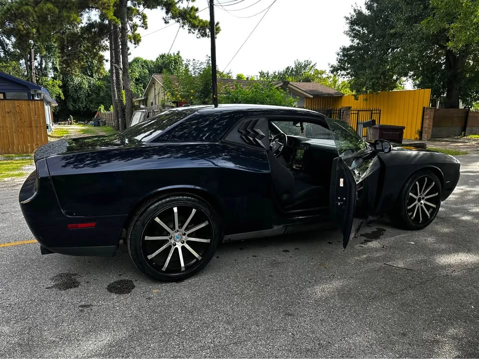 2012 Dodge Challenger 3rd Gen - Image 5 of 12