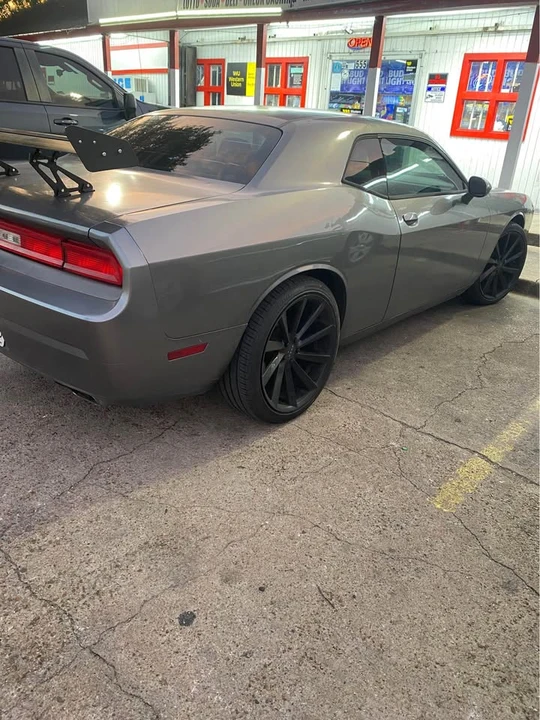 2012 Dodge Challenger 3rd Gen - Image 3 of 8