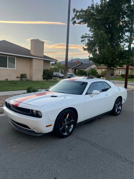 2012 Dodge Challenger 3rd Gen - Image 3 of 16