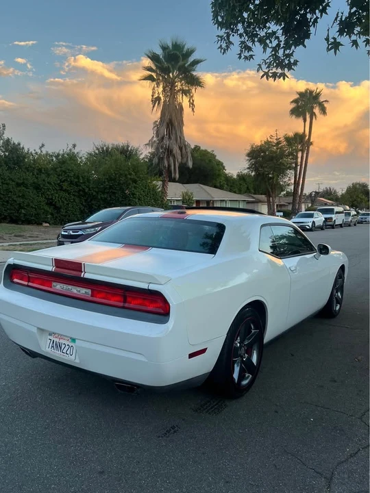 2012 Dodge Challenger 3rd Gen - Image 8 of 16