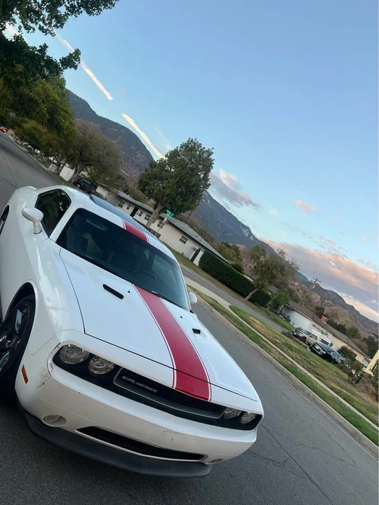 2012 Dodge Challenger 3rd Gen - Image 6 of 16