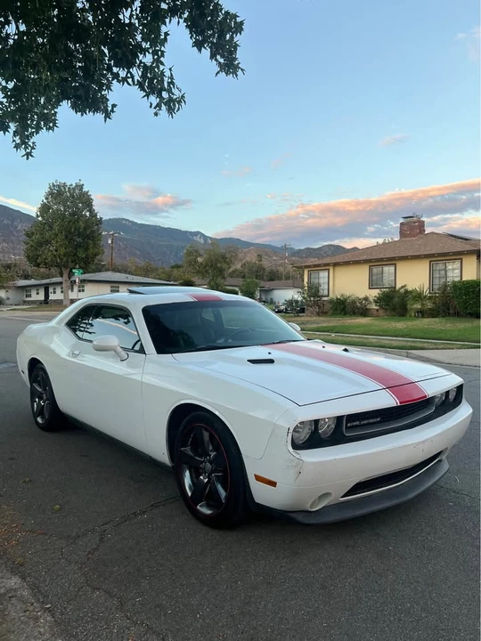 2012 Dodge Challenger 3rd Gen - Image 7 of 16