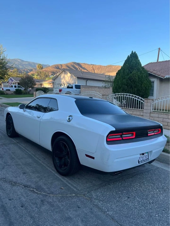 2012 Dodge Challenger 3rd Gen - Image 5 of 11