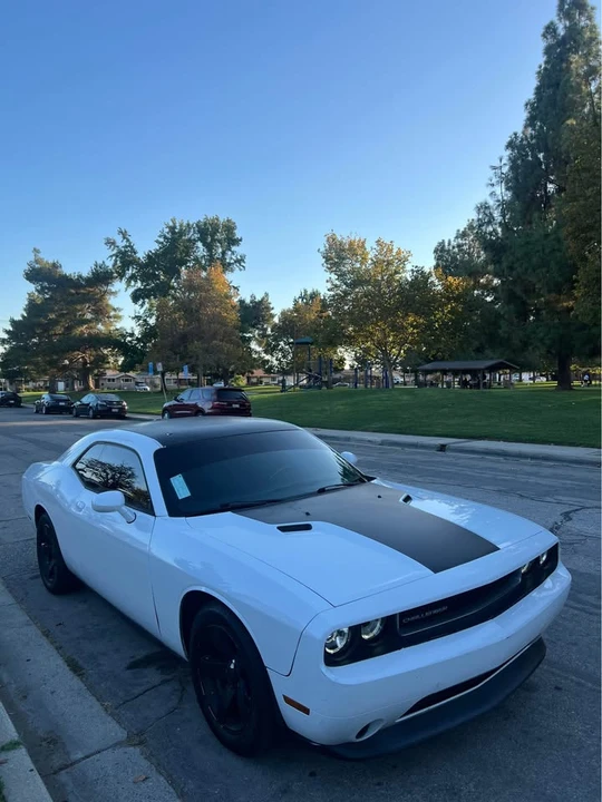 2012 Dodge Challenger 3rd Gen - Image 3 of 11