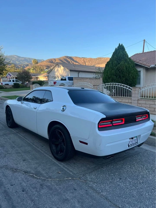 2012 Dodge Challenger 3rd Gen - Image 4 of 11