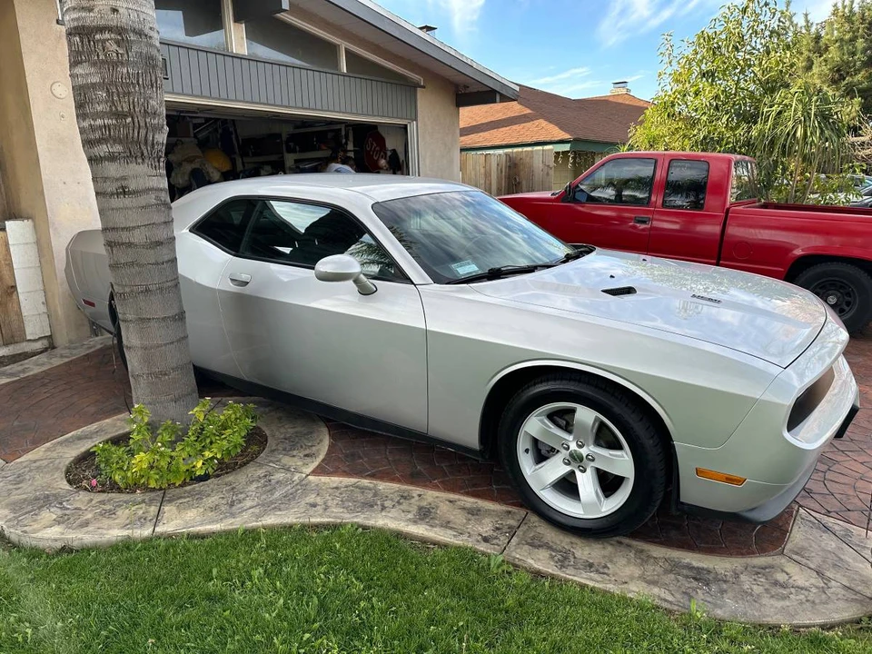 2012 Dodge Challenger 3rd Gen - Image 6 of 8