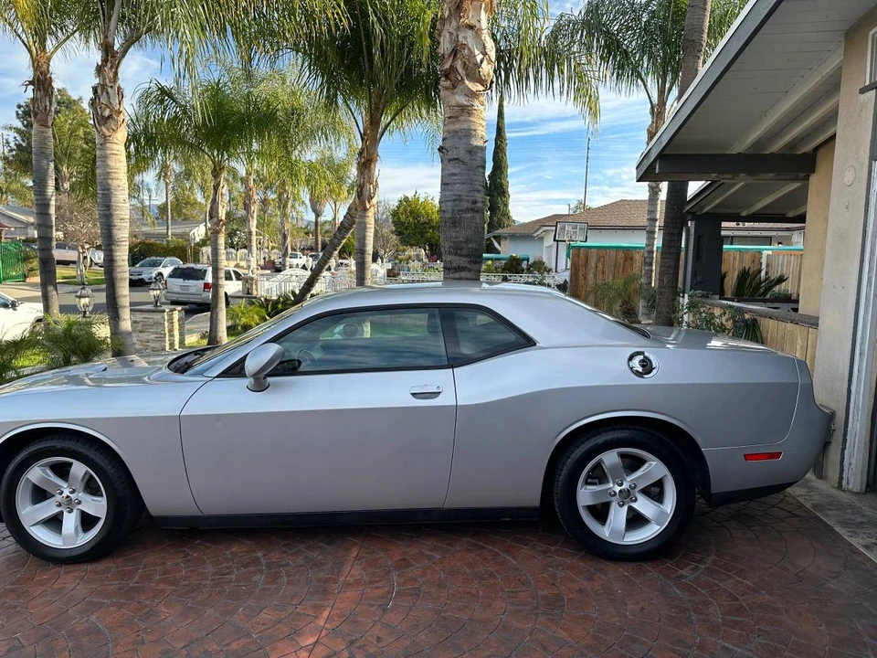 2012 Dodge Challenger 3rd Gen - Image 4 of 8