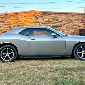 2012 Dodge Challenger SE