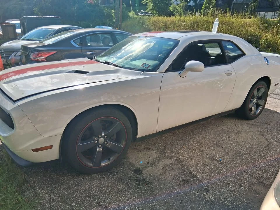 2012 Dodge Challenger 3rd Gen - Image 2 of 8