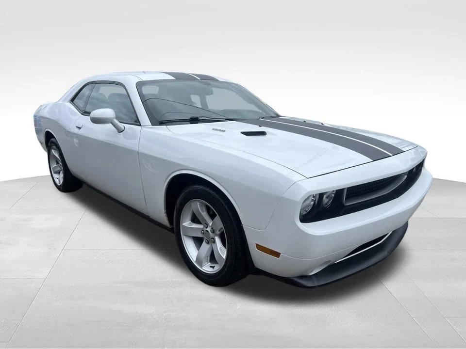 2012 Dodge Challenger 3rd Gen - Image 5 of 19