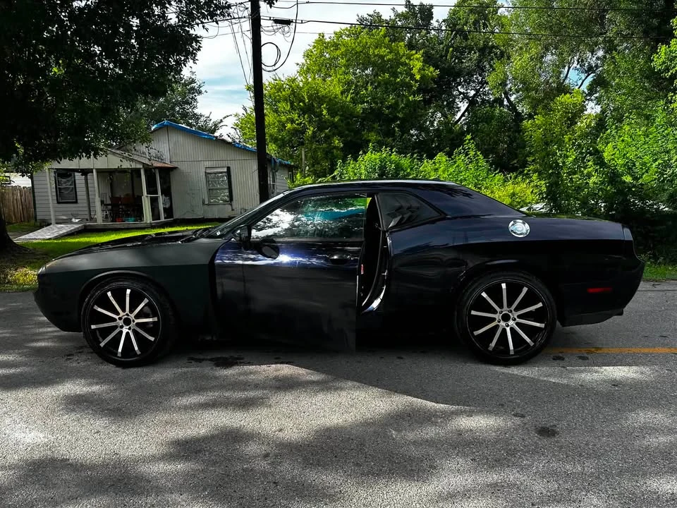 2012 Dodge Challenger 3rd Gen - Image 5 of 11