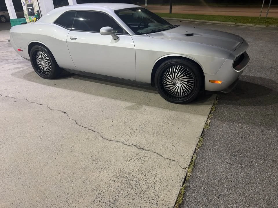 2012 Dodge Challenger 3rd Gen - Image 3 of 8