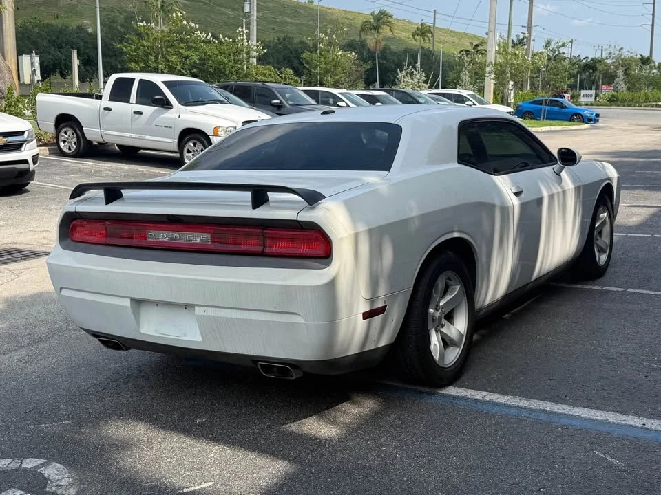 2012 Dodge Challenger 3rd Gen - Image 4 of 7