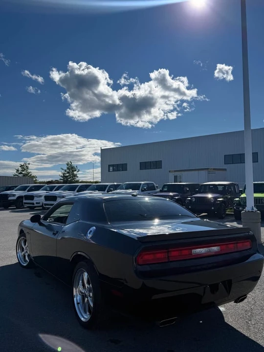 2012 Dodge Challenger 3rd Gen - Image 4 of 15