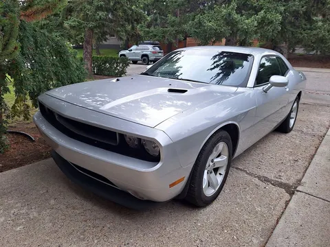 2012 Dodge Challenger SXT