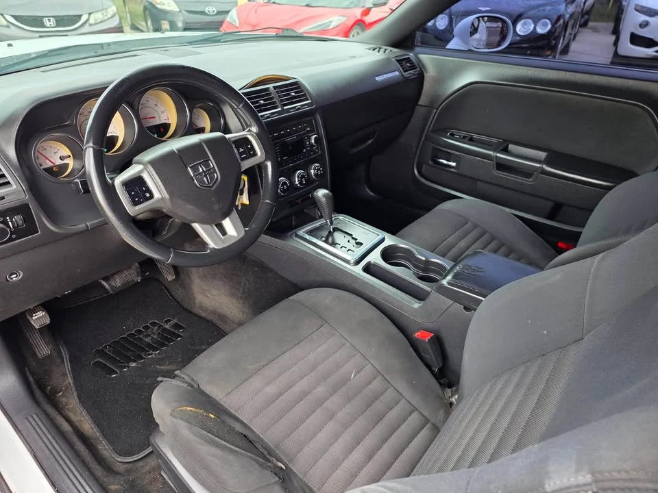 2012 Dodge Challenger 3rd Gen - Image 5 of 8